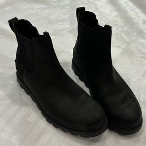 Sorel Women’s Ainsley Chelsea Boots Size 7 Waterproof Pull On Black Leather